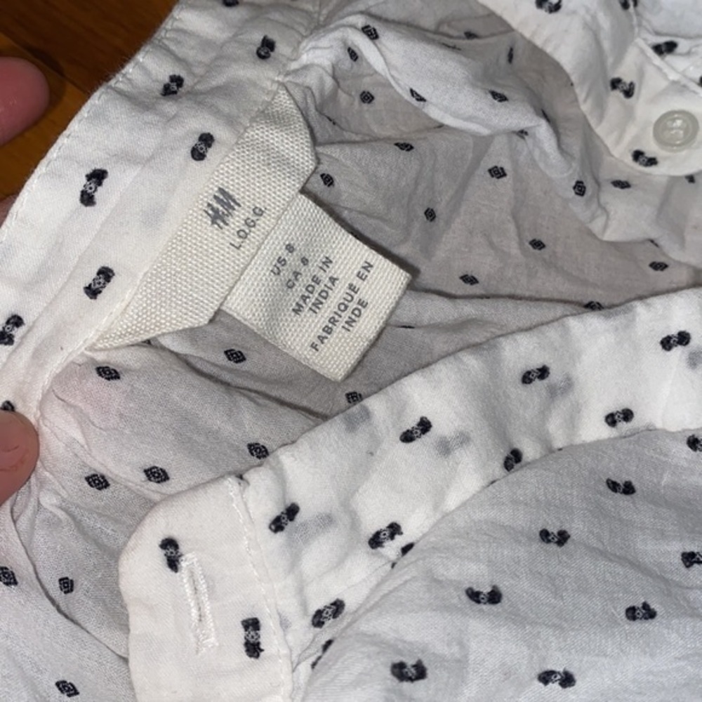 Womens H&M peasant style embroidery too order sleeves EUC size 8. - Picture 3 of 5